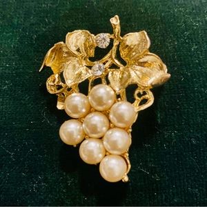 Vintage gold pearl and rhinestones grape cluster brooch
